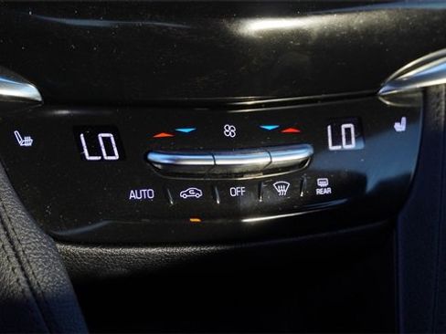 Used 2020 Cadillac XT6 Premium Luxury image 26