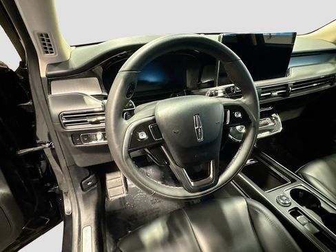 Used 2024 Lincoln Corsair AWD image 10