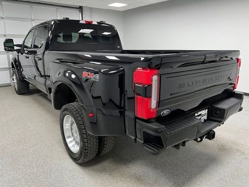 Used 2025 Ford F450 Platinum w/ FX4 Off-Road Package AWD/4WD image 8