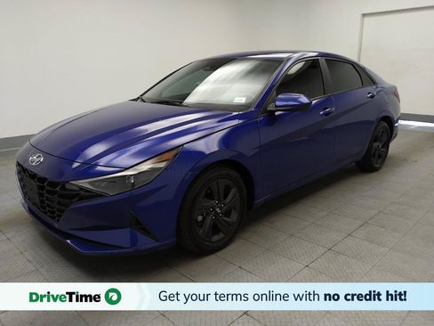 Used 2023 Hyundai Elantra SEL w/ Preferred Accessory Package FWD image 1