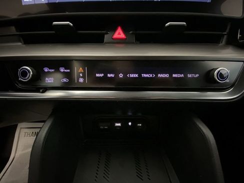 Used 2023 Kia Sportage EX FWD image 19