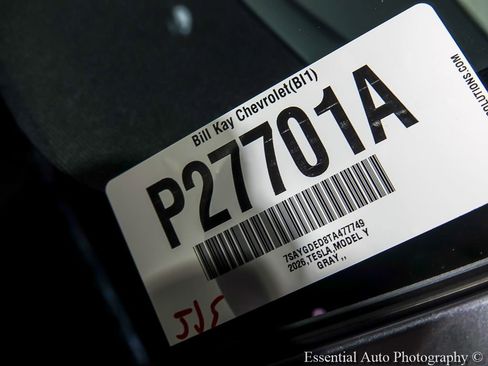 Used 2026 Tesla Model Y 2WD image 38