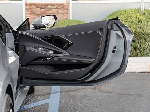 Used 2024 Chevrolet Corvette Stingray Preferred Cpe w/ Z51 Performance Package image 24