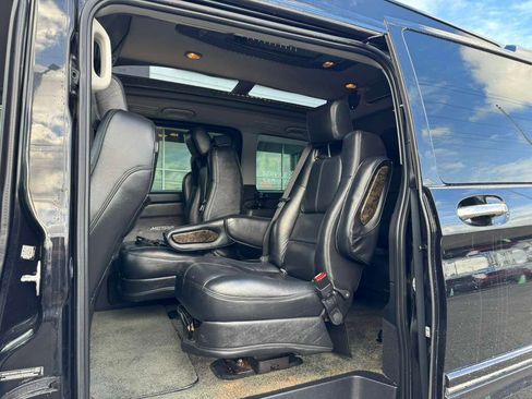 Used 2016 Mercedes-Benz Metris Explore  Conversion image 36