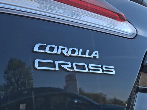 Certified 2023 Toyota Corolla Cross LE AWD/4WD image 29