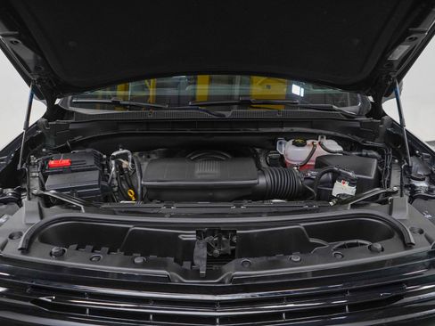 Used 2026 Chevrolet Tahoe RST w/ Comfort Package AWD/4WD image 31