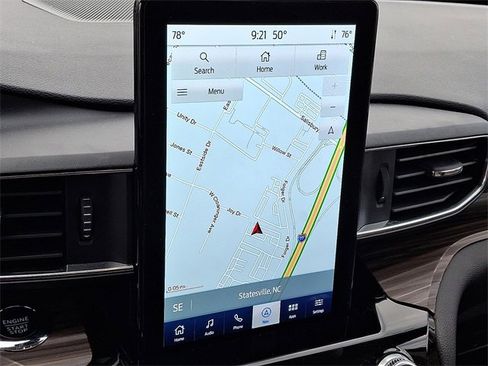 Used 2023 Ford Explorer Limited w/ Limited Technology Package image 17