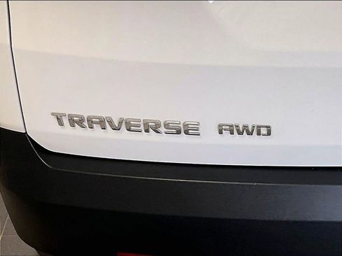 Used 2023 Chevrolet Traverse LT AWD/4WD image 28
