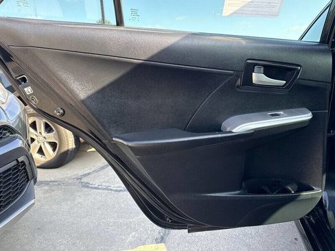 Used 2014 Toyota Camry SE image 17