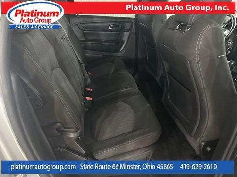 Used 2017 Chevrolet Traverse LT image 30