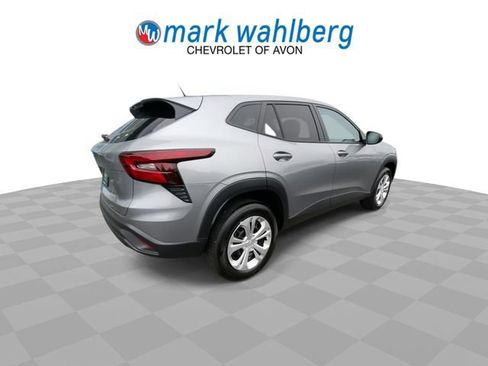 Certified 2024 Chevrolet Trax LS FWD image 8