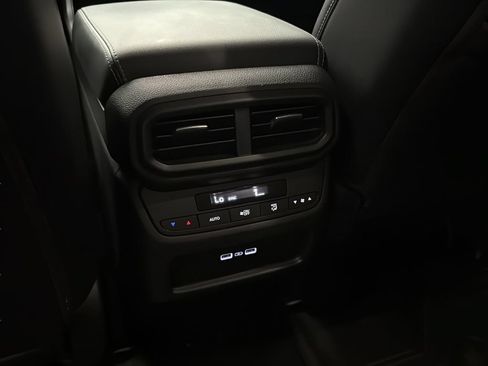 Certified 2023 Honda Pilot Touring image 25
