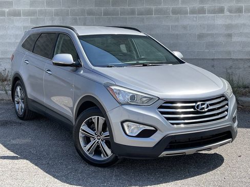 Used 2016 Hyundai Santa Fe SE w/ Option Group 02 AWD/4WD image 1