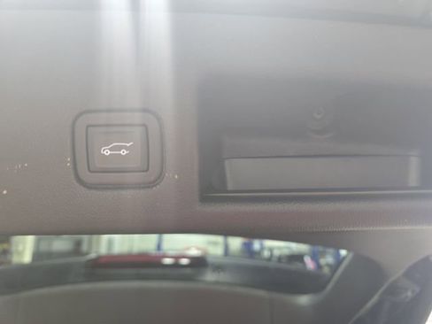 Used 2023 Chevrolet Equinox LT image 15