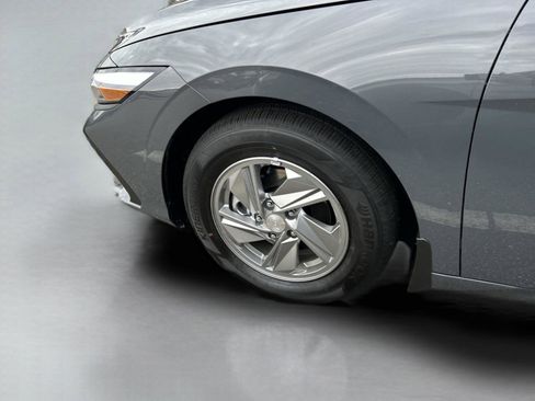 New 2026 Hyundai Elantra SEL Sport Premium FWD image 34
