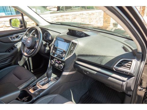 Used 2021 Subaru Forester Premium AWD/4WD image 15