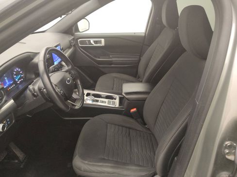 Used 2020 Ford Explorer XLT RWD image 17