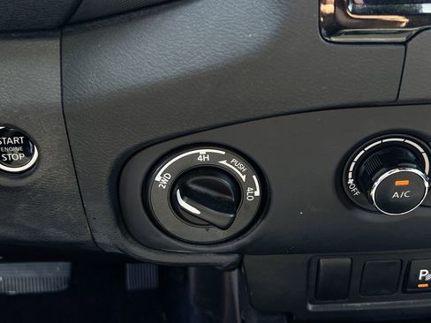 Certified 2023 Nissan Frontier SV w/ Midnight Edition Package image 11