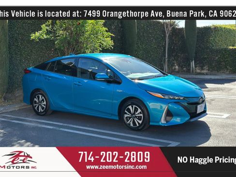 Used 2017 Toyota Prius Prime Premium w/ Carpet Mat Package image 4