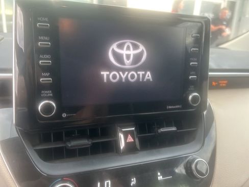 Used 2021 Toyota Corolla LE FWD image 6