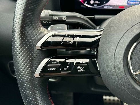 Used 2025 Mercedes-Benz GLA 250 4MATIC image 31