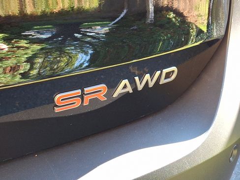 New 2026 Nissan Kicks SR w/ Cold Weather Package image 5