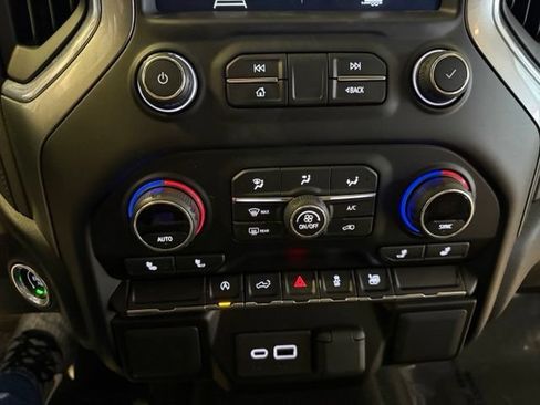 Used 2021 Chevrolet Silverado 1500 LT RWD image 16