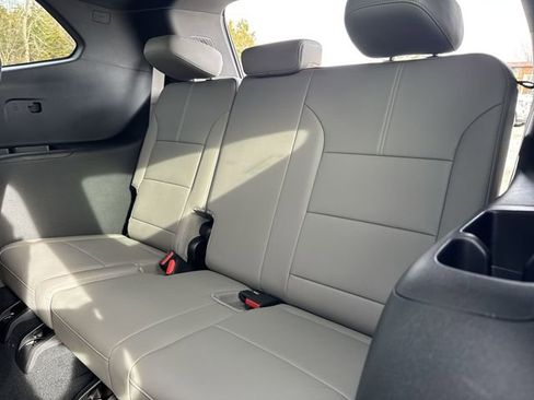 New 2026 GMC Acadia Elevation w/ Elevation Premium Package image 23