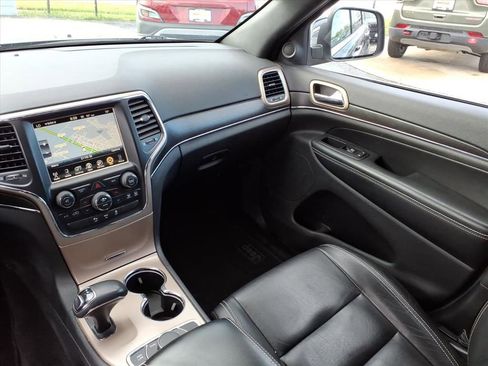 Used 2015 Jeep Grand Cherokee Limited AWD/4WD image 13