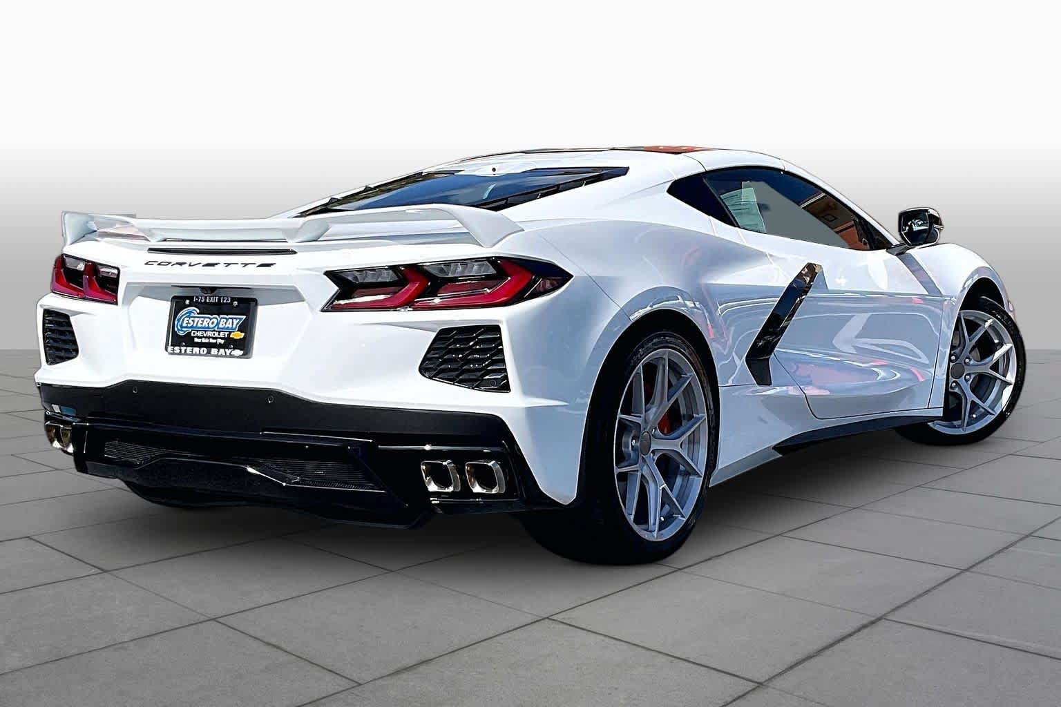 Used 2021 Chevrolet Corvette Stingray Preferred Cpe w/ Engine Appearance Package RWD image 26