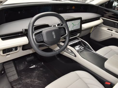 New 2026 Lincoln Nautilus Premier AWD/4WD image 34