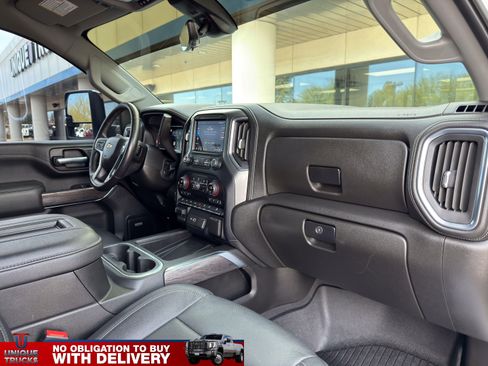 Used 2021 Chevrolet Silverado 2500 LTZ w/ LTZ Plus Package image 30