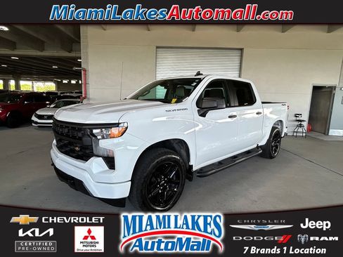 Used 2025 Chevrolet Silverado 1500 Custom w/ Turbomax Blackout Package AWD/4WD image 1