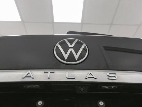 Certified 2023 Volkswagen Atlas Cross Sport SE AWD/4WD image 15