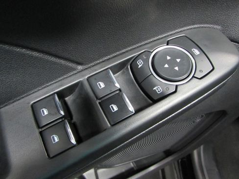 Certified 2025 Ford Escape ST-Line Select AWD/4WD image 20