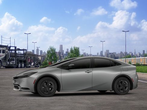 New 2026 Toyota Prius Plug-In Hybrid FWD image 3