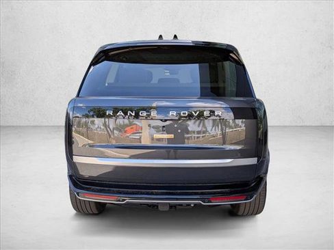 Used 2024 Land Rover Range Rover Long Wheelbase Autobiography image 6