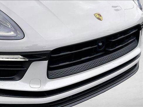 Used 2023 Porsche Macan image 30