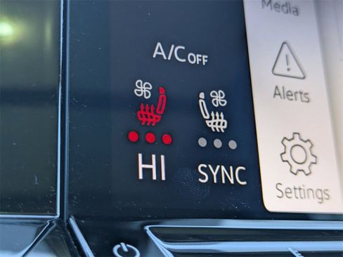 New 2026 Volkswagen Atlas SEL image 24