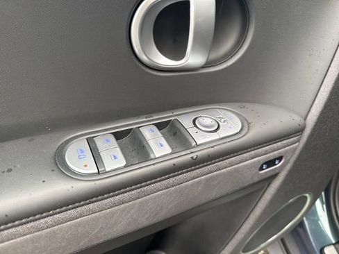 Used 2024 Hyundai Ioniq 5 Limited image 19