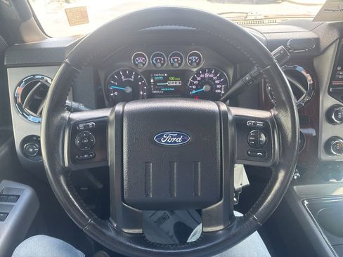 Used 2015 Ford F250 Lariat w/ Chrome Package image 21