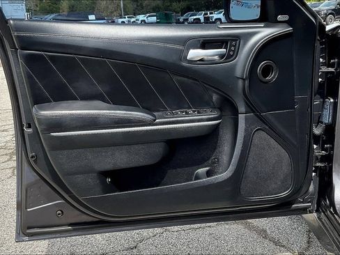 Used 2019 Dodge Charger R/T w/ Plus Group RWD image 18