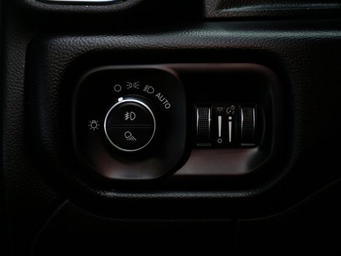 Used 2019 RAM 3500 Laramie w/ Black Appearance Package image 34