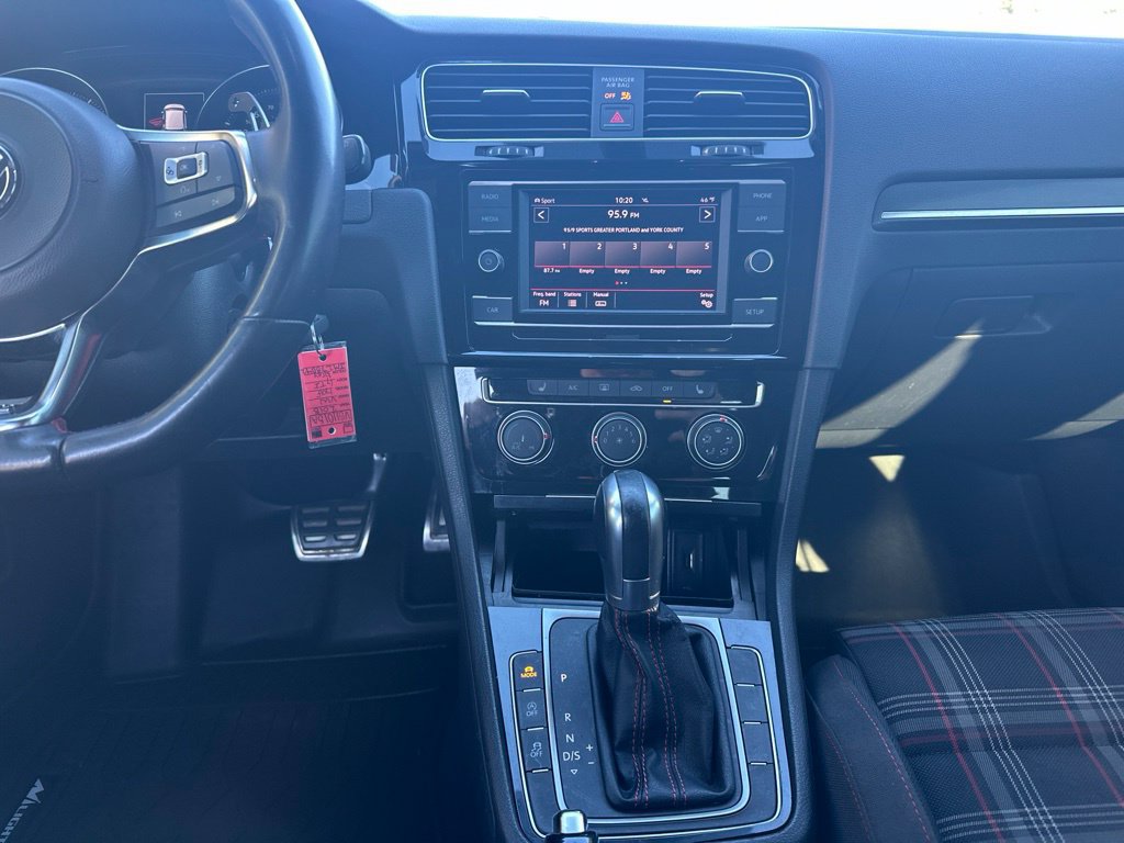 Used 2018 Volkswagen GTI S FWD image 21
