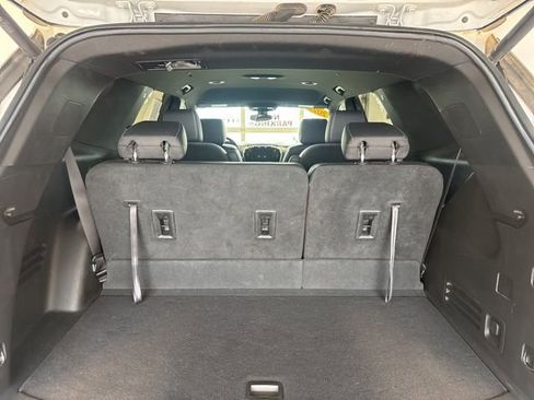 Used 2022 Chevrolet Traverse LT AWD/4WD image 18