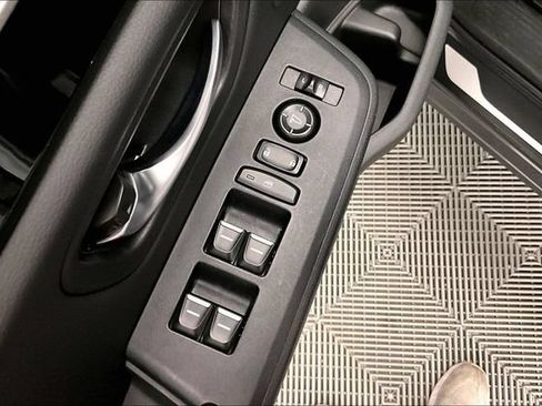 Used 2025 Honda Pilot EX-L image 37