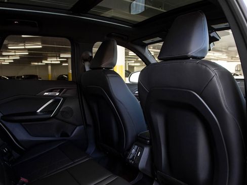 Certified 2025 BMW X1 xDrive28i w/ Technology Package image 25