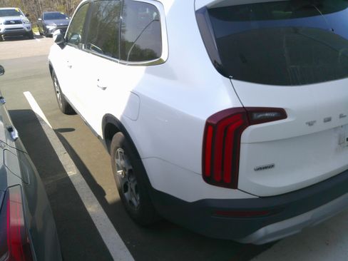 Used 2020 Kia Telluride EX image 8