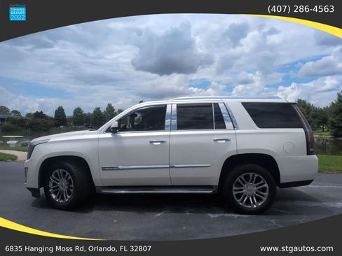 Used 2015 Cadillac Escalade 2WD image 2