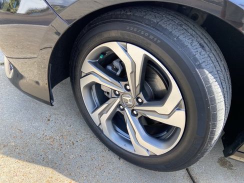 Used 2018 Honda Accord EX-L image 25